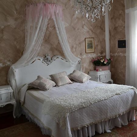 Le Bouganville Apartment Desenzano del Garda Quarto foto