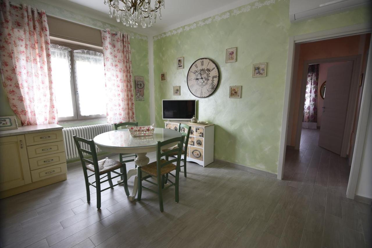 Le Bouganville Apartment Desenzano del Garda Exterior foto