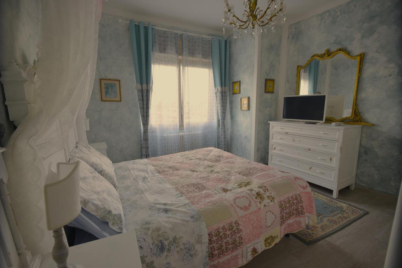 Le Bouganville Apartment Desenzano del Garda Exterior foto