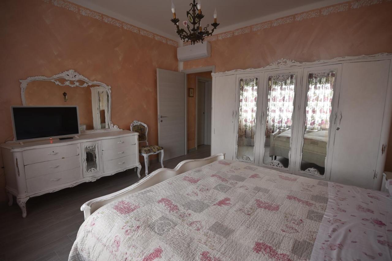 Le Bouganville Apartment Desenzano del Garda Exterior foto