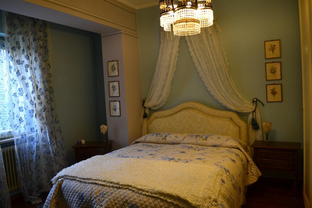 Le Bouganville Apartment Desenzano del Garda Quarto foto